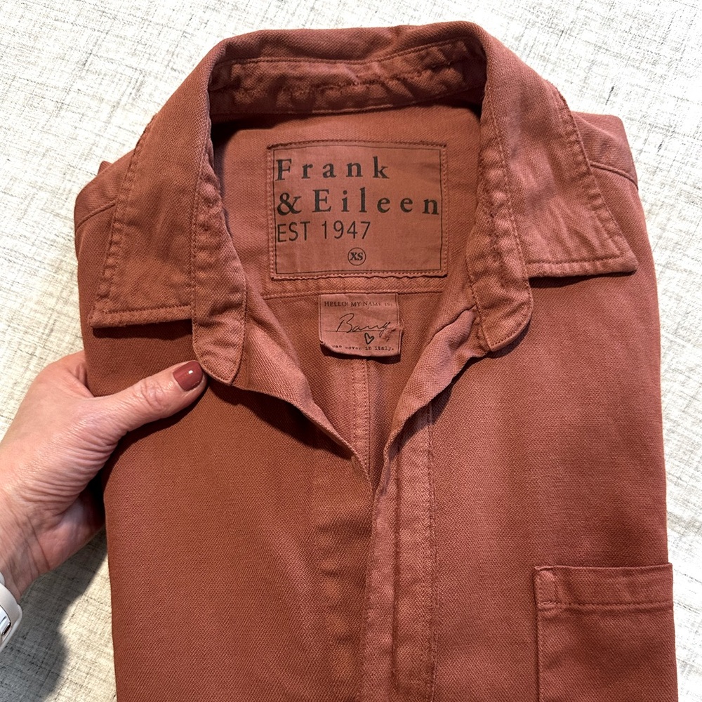 Frank& Eileen Barry Button-up